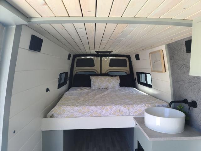 2020 Mercedes-Benz Sprinter 2500 High Roof V6