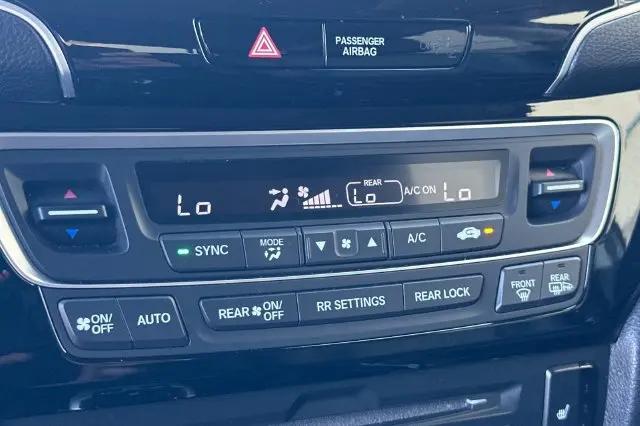 2020 Honda Pilot AWD Touring 8 Passenger
