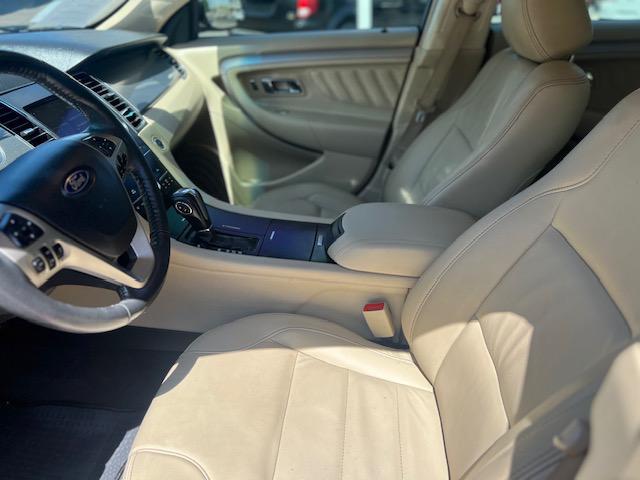 2017 Ford Taurus SEL