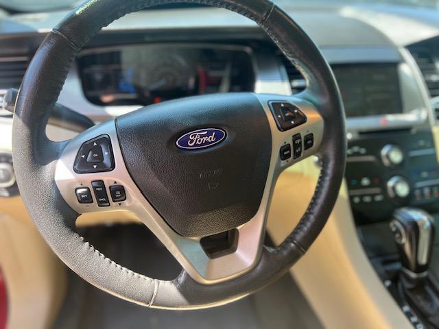 2017 Ford Taurus SEL