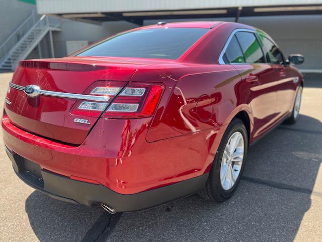 2017 Ford Taurus SEL