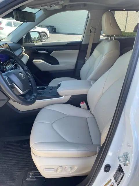 2023 Toyota Highlander XLE