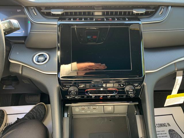 2023 Jeep Grand Cherokee GRAND CHEROKEE ALTITUDE 4X4