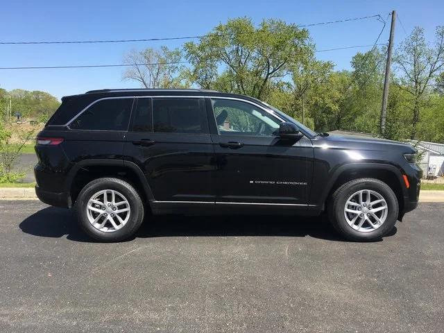 2023 Jeep Grand Cherokee GRAND CHEROKEE LAREDO 4X4