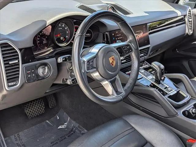 2023 Porsche Cayenne Platinum Edition