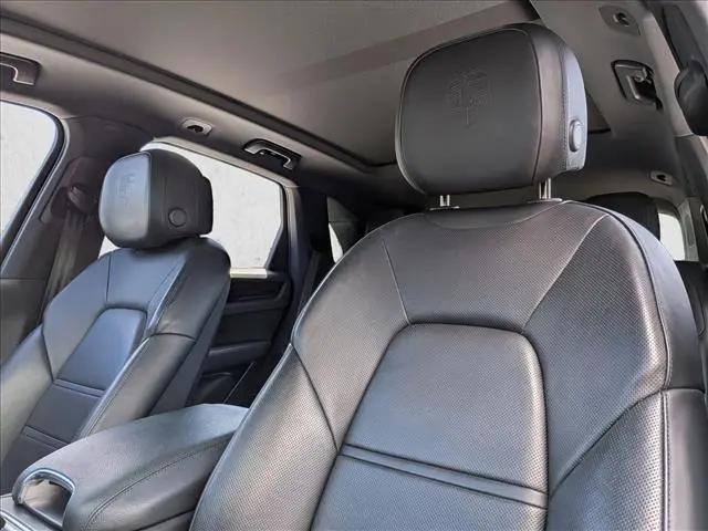 2023 Porsche Cayenne Platinum Edition