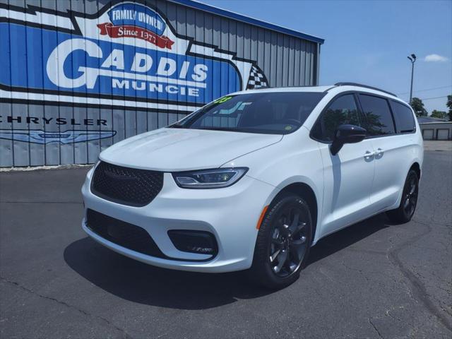 2023 Chrysler Pacifica PACIFICA LIMITED AWD