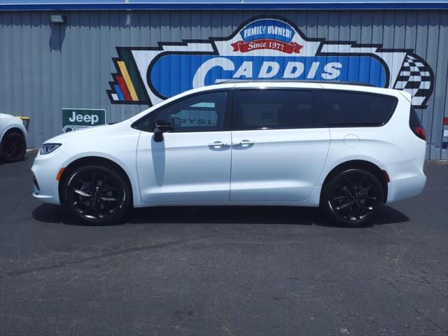 2023 Chrysler Pacifica PACIFICA LIMITED AWD