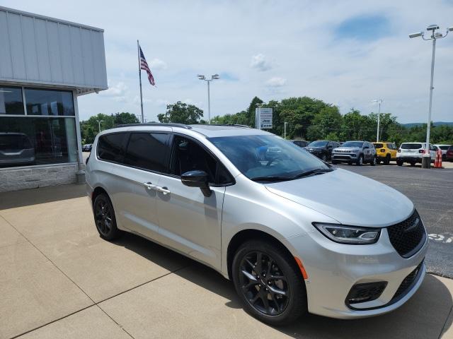 2023 Chrysler Pacifica PACIFICA LIMITED AWD