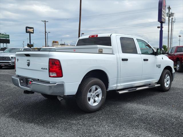 2023 RAM Ram 1500 Classic RAM 1500 CLASSIC TRADESMAN CREW CAB 4X4 57 BOX