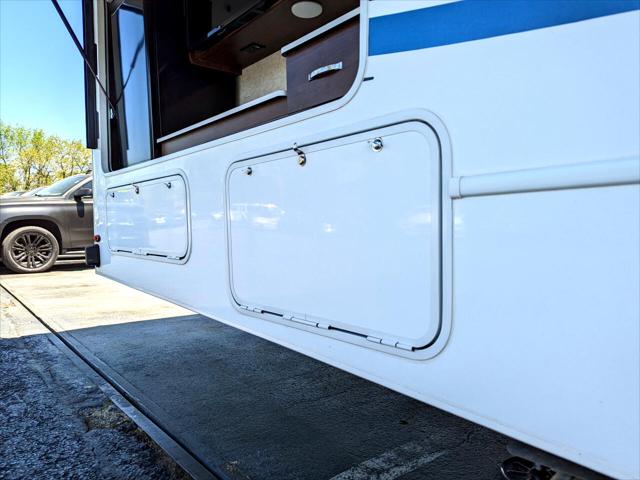 2020 Chevrolet Express Cutaway 4500 Van