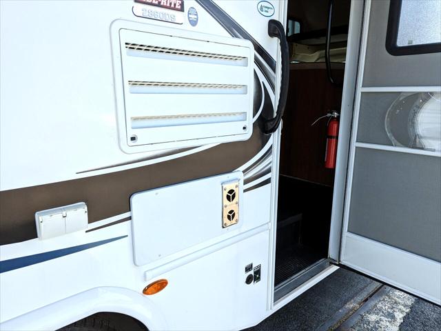 2020 Chevrolet Express Cutaway 4500 Van