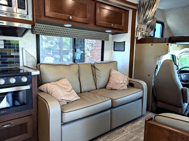 2020 Chevrolet Express Cutaway 4500 Van