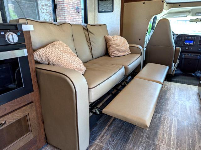 2020 Chevrolet Express Cutaway 4500 Van