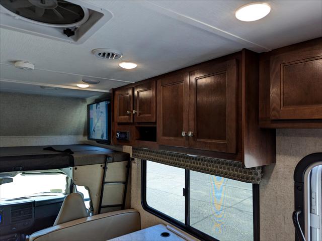 2020 Chevrolet Express Cutaway 4500 Van