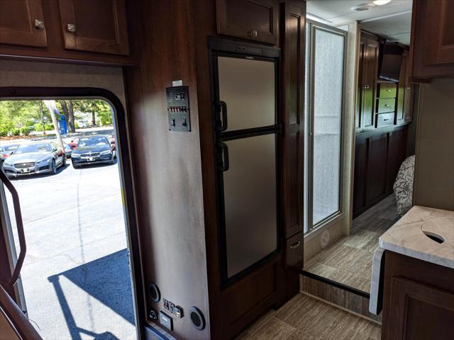 2020 Chevrolet Express Cutaway 4500 Van