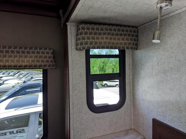 2020 Chevrolet Express Cutaway 4500 Van