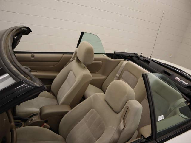 2004 Chrysler Sebring LXi