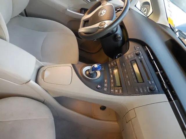 2011 Toyota Prius Two