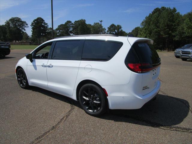 2023 Chrysler Pacifica PACIFICA LIMITED