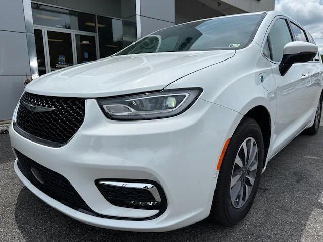 2023 Chrysler Pacifica Hybrid PACIFICA PLUG-IN HYBRID TOURING L