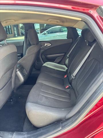2016 Chrysler 200 Limited