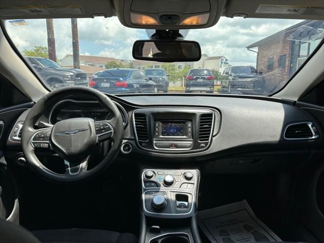 2016 Chrysler 200 Limited