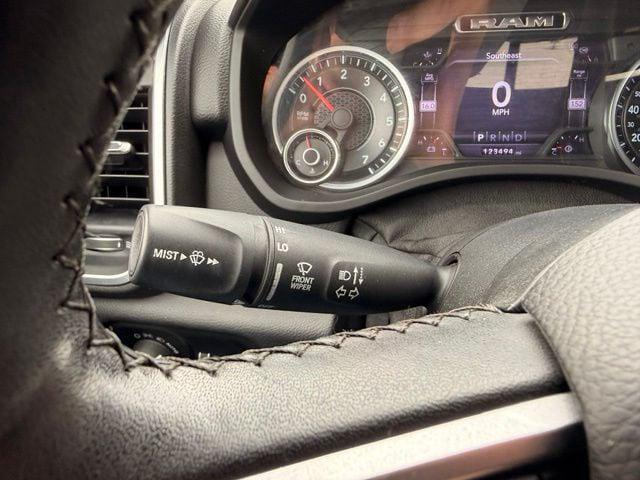 2019 Ram 1500 Big Horn/Lone Star Crew Cab 4x4 57 Box