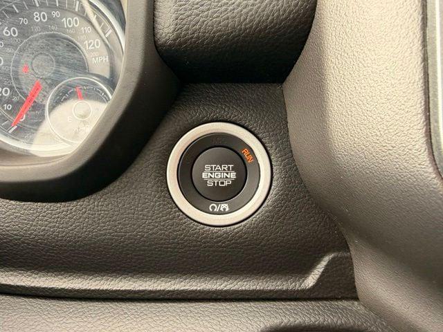 2019 Ram 1500 Big Horn/Lone Star Crew Cab 4x4 57 Box