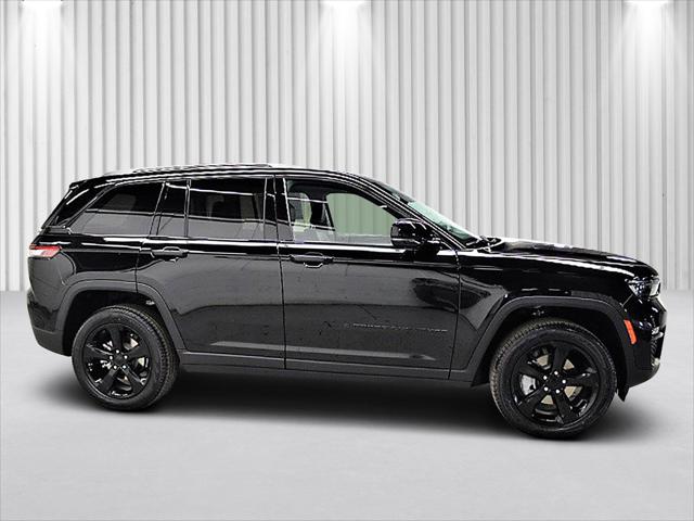 2023 Jeep Grand Cherokee GRAND CHEROKEE LIMITED 4X4