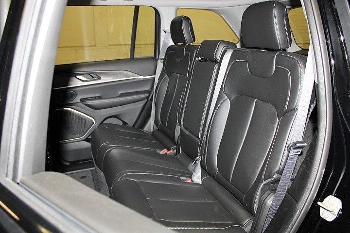 2023 Jeep Grand Cherokee GRAND CHEROKEE LIMITED 4X4