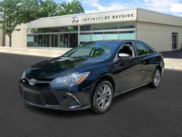 2017 Toyota Camry SE [1]
