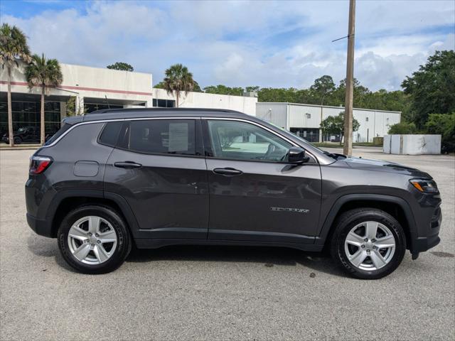 2022 Jeep Compass Latitude FWD