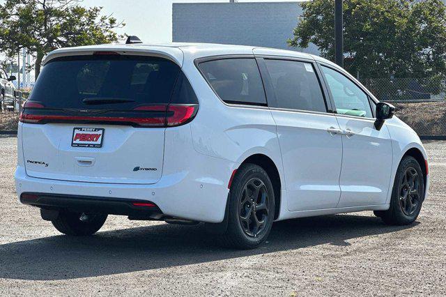 2023 Chrysler Pacifica Hybrid Limited