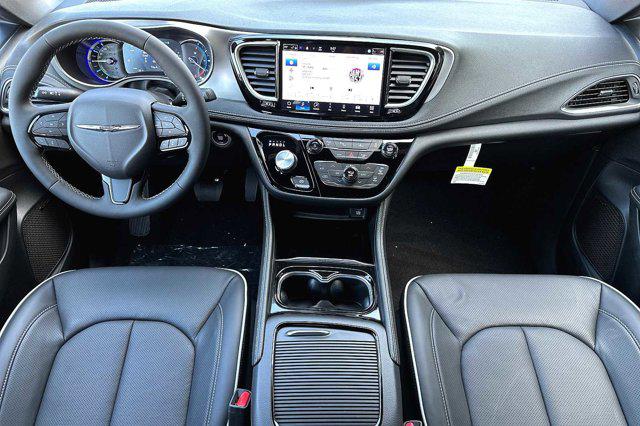 2023 Chrysler Pacifica Hybrid Limited
