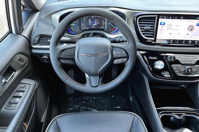2023 Chrysler Pacifica Hybrid Limited