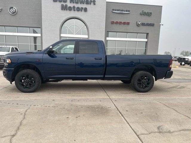 2022 RAM 3500 Big Horn Crew Cab 4x4 8 Box