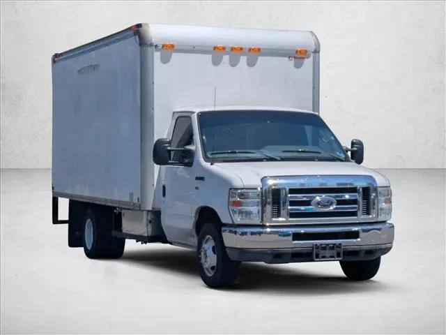 2012 Ford E-350 Cutaway E-350