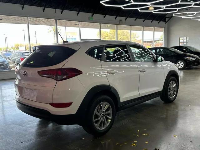 2016 Hyundai Tucson SE