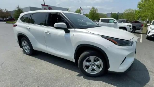 2021 Toyota Highlander LE