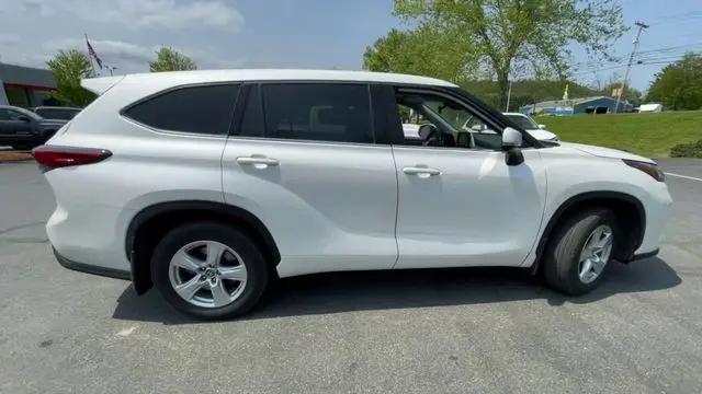 2021 Toyota Highlander LE