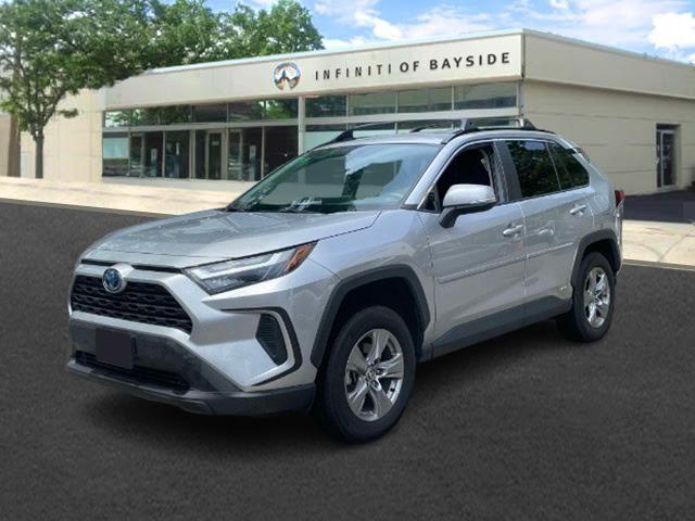 2022 Toyota RAV4 XLE Hybrid [3]