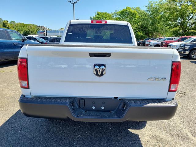 2023 RAM Ram 1500 Classic RAM 1500 CLASSIC TRADESMAN CREW CAB 4X4 57 BOX