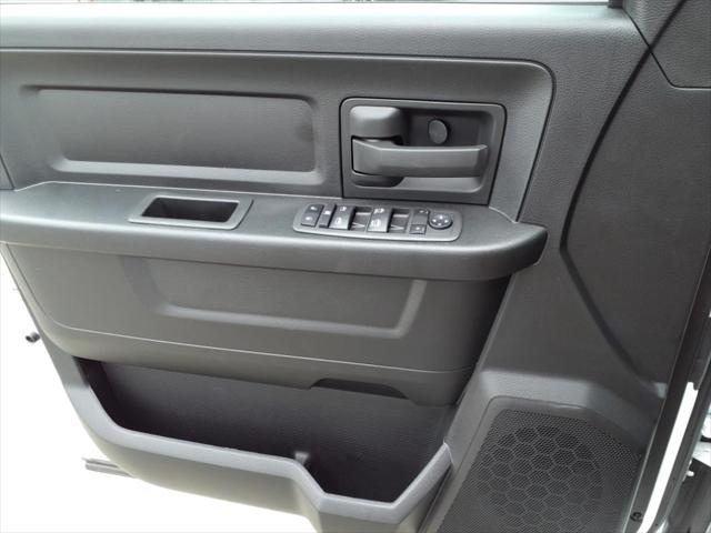 2022 RAM Ram 1500 Classic RAM 1500 CLASSIC TRADESMAN CREW CAB 4X4 64 BOX