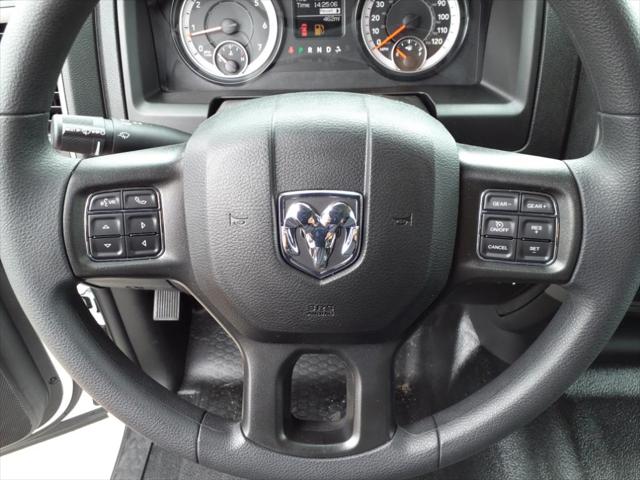 2022 RAM Ram 1500 Classic RAM 1500 CLASSIC TRADESMAN CREW CAB 4X4 64 BOX