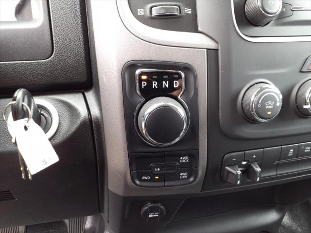 2022 RAM Ram 1500 Classic RAM 1500 CLASSIC TRADESMAN CREW CAB 4X4 64 BOX