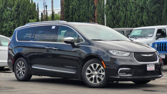 New 2023 Chrysler Pacifica Pinnacle AWD Specs | J.D. Power