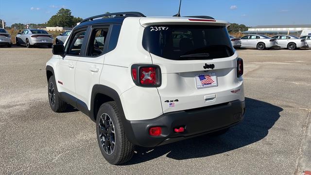 2023 Jeep Renegade RENEGADE TRAILHAWK 4X4