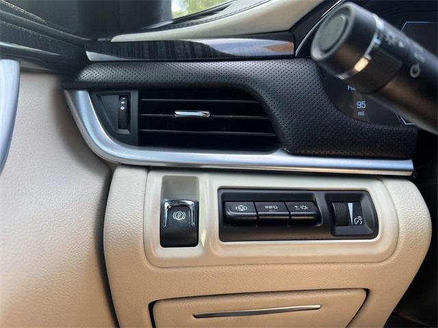 2013 Cadillac XTS Platinum