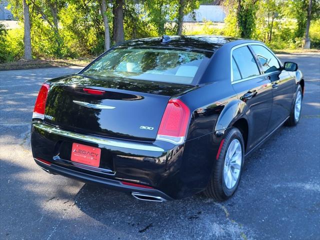 2023 Chrysler Chrysler 300 300 TOURING